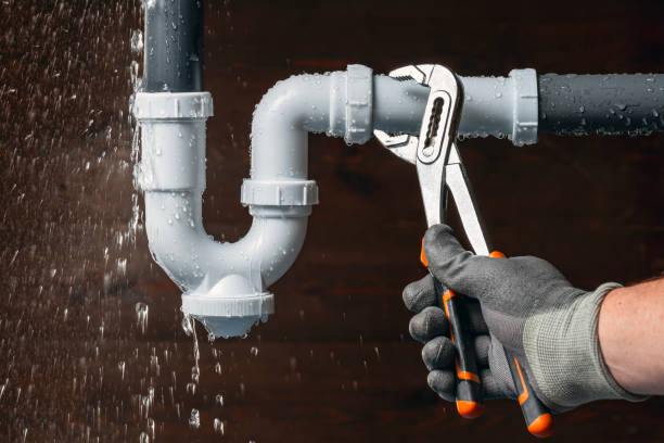 Professional Gas Line Repair technician working in D'Iberville, MS